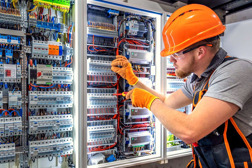 Mickle Electric & Heating Inc serving Des Moines